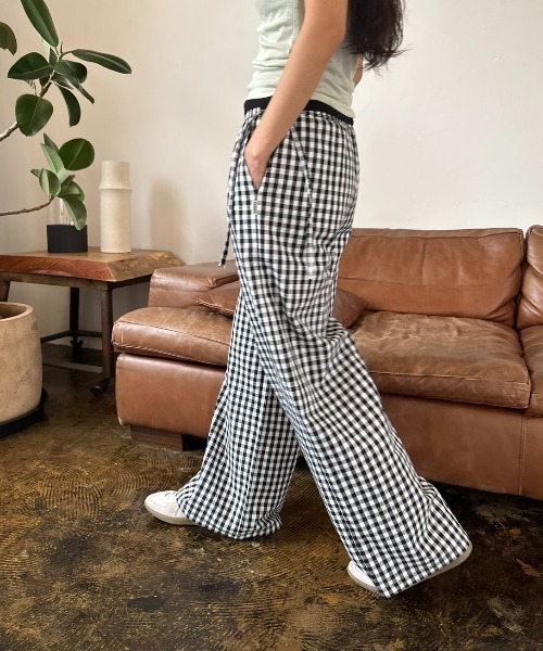 FUULLY STUDIO（フーリィーステューディオ）の「チェックタックイージーパンツ（その他パンツ・レディース・ネイビー/ブラック・FREE）」の4枚目の写真