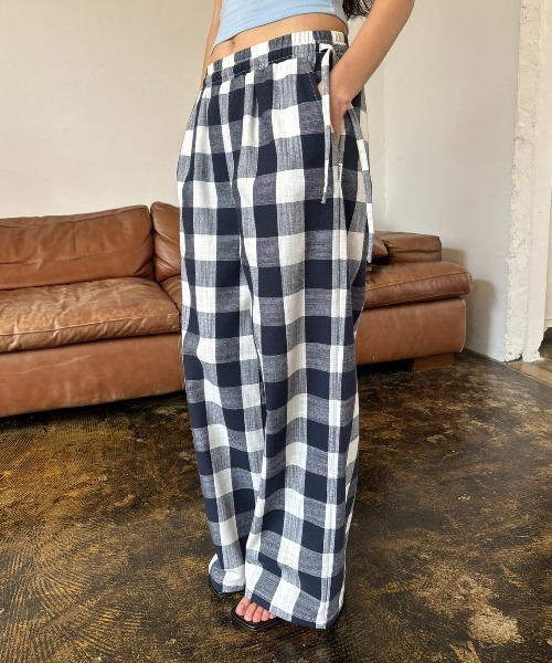FUULLY STUDIO（フーリィーステューディオ）の「チェックタックイージーパンツ（その他パンツ・レディース・ネイビー/ブラック・FREE）」の8枚目の写真
