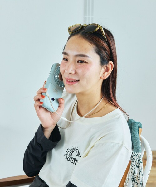 Toffy（トフィー）の「Toffy/トフィー 折りたたみひんやりファン（生活家電・レディース・ブルーグリーン/ホワイト・ONE SIZE）」の4枚目の写真