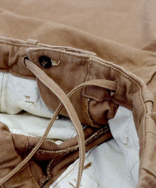 alvana（アルヴァナ）の「【alvana】NATURAL TWILL SHORT PANTS / ブラウン [ALV-90（その他パンツ・メンズ・ブラウン・3/2）」の8枚目の写真