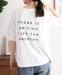 EMAGO ビスネーム付きロゴ刺繍Tシャツ