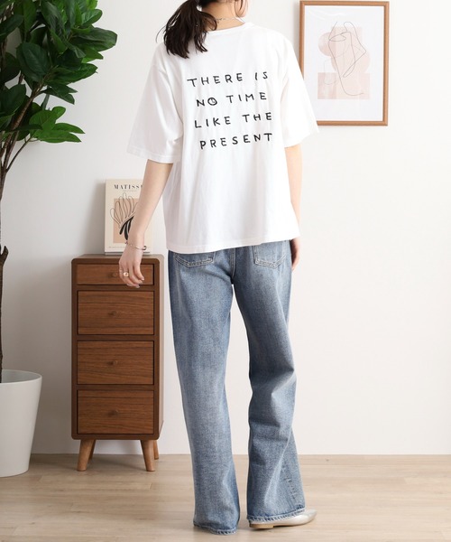 Emago（イマゴ）の「EMAGO ビスネーム付きロゴ刺繍Ｔシャツ（Tシャツ/カットソー・レディース・チャコールグレー/レッド/ホワイト・FREE）」の17枚目の写真