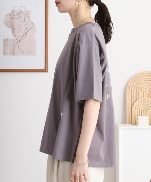 Emago（イマゴ）の「EMAGO ビスネーム付きロゴ刺繍Ｔシャツ（Tシャツ/カットソー・レディース・チャコールグレー/レッド/ホワイト・FREE）」の9枚目の写真