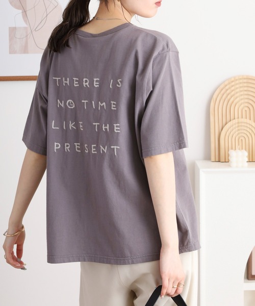 Emago（イマゴ）の「EMAGO ビスネーム付きロゴ刺繍Ｔシャツ（Tシャツ/カットソー・レディース・チャコールグレー/レッド/ホワイト・FREE）」の14枚目の写真