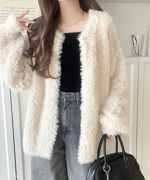 classicalelf(クラシカルエルフ)の「ふわっと包まれる心地よさ。モコモコフェザーニットホックカーディガン(カーディガン/ボレロ・レディース・チャコール/キャメル/グレイッシュベージュ/アイボリー・LARGE/MEDIUM/SMALL/X-LARGE)」の10枚目の写真