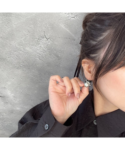tone(トーン)の「【musk】シルバー×ブラックのモノトーンイヤリング(MA)(イヤリング・レディース・シルバー・FREE)」の10枚目の写真