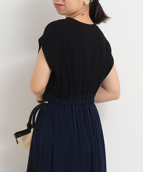 MICO COULIER（ミコクリエ）の「ソフト＆ドライタッチフライス ドッキングワンピース（ワンピース・レディース・ブラック/チャコールグレー・38）」の5枚目の写真