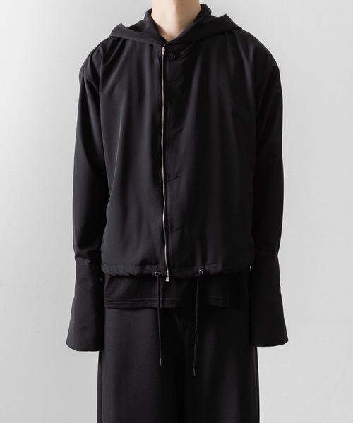 ato（アトウ）の「DOUBLE CUFFS HOOD ZIP SHIRT（Tシャツ/カットソー・メンズ・ベージュ/ブラック・46/48）」の2枚目の写真