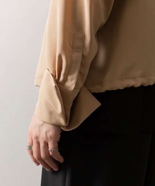 ato（アトウ）の「DOUBLE CUFFS HOOD ZIP SHIRT（Tシャツ/カットソー・メンズ・ベージュ/ブラック・46/48）」の15枚目の写真