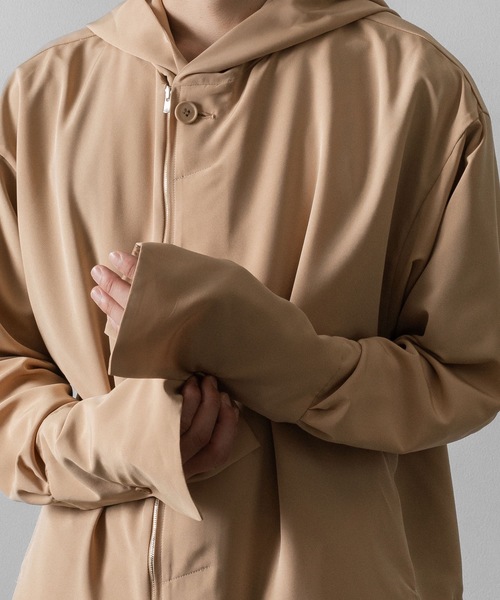 ato（アトウ）の「DOUBLE CUFFS HOOD ZIP SHIRT（Tシャツ/カットソー・メンズ・ベージュ/ブラック・46/48）」の9枚目の写真
