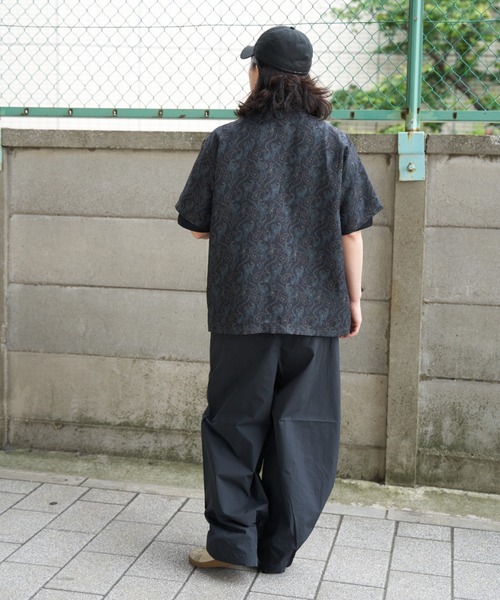 NO NEED(ノーニード)の「総柄メッシュシャツ(シャツ/ブラウス・メンズ・グレイッシュベージュ/ベージュ/チャコール/ダークグレー・M/LL/L)」の20枚目の写真