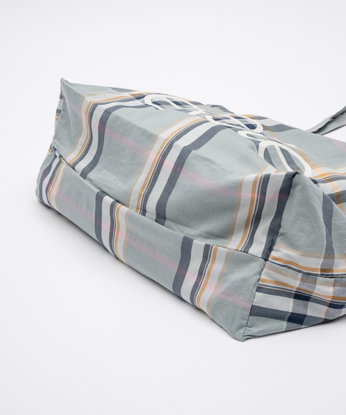 fekete チェック トートバッグ　ビッグ FEKETE（フェケテ）の「fekete CHECKED BIG TOTE BAG / fekete