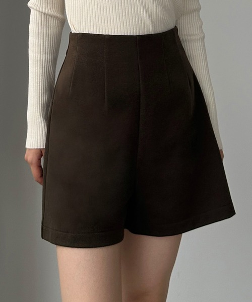 Louere(ルエレ)の「ウールライクハイウエストショートパンツ(その他パンツ・レディース・ブラック/グレー/ダークブラウン・X-LARGE/LARGE/MEDIUM/SMALL)」の3枚目の写真