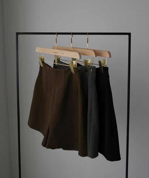 Louere(ルエレ)の「ウールライクハイウエストショートパンツ(その他パンツ・レディース・ブラック/グレー/ダークブラウン・X-LARGE/LARGE/MEDIUM/SMALL)」の21枚目の写真