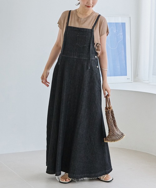 LAVEANGE（ラビアンジェ）の「デニムジャンパースカート（ジャンパースカート・レディース・ブラック/ブルー・5L/4L/3L/LL/M）」の2枚目の写真