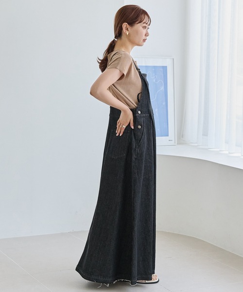 LAVEANGE（ラビアンジェ）の「デニムジャンパースカート（ジャンパースカート・レディース・ブラック/ブルー・5L/4L/3L/LL/M）」の4枚目の写真