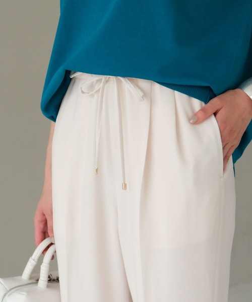 Elura（エルーラ）の「サラサラリラクシーテーパードパンツ＜低身長サイズあり＞/321522（その他パンツ・レディース・ブラック/ネイビー/グリーン/ホワイト・LARGE/MEDIUM/SMALL/FREE(S)）」の8枚目の写真