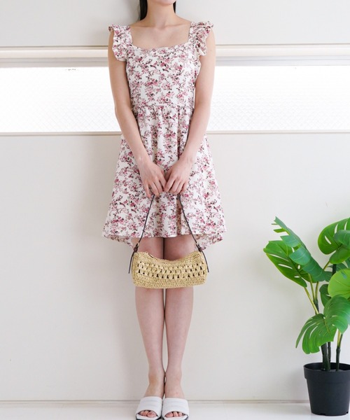 gossip！ロサンゼルス（ゴシップロサンゼルス）の「バックオープン フラワーパターンミニ丈ワンピース（ワンピース・レディース・ブルー/レッド・L/M）」の5枚目の写真