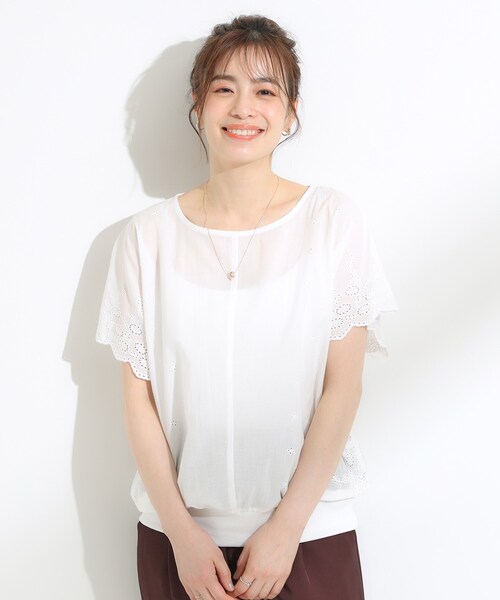 DRESKIP(ドレスキップ)の「スカラップ刺繍レースが目を惹く ドルマントップス(Tシャツ/カットソー・レディース・オフホワイト/ネイビー/イエロー/ブラック・00)」の5枚目の写真