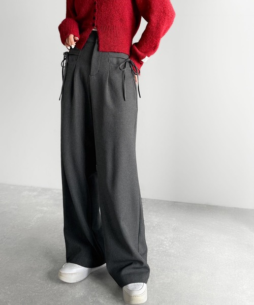 mily bilet(ミウィビレット)の「【mily bilet】インして映える♪タック入りリボンストレートワイドパンツ(スラックス・レディース・ブラック/ネイビー系/グレー系/チャコールグレー・X-LARGE/SMALL/MEDIUM/LARGE)」の3枚目の写真