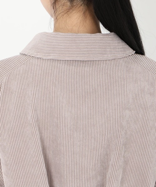 STRAWBERRY-FIELDS（ストロベリーフィールズ）の「ソフトコーデュロイ_バックリボンコーデュロイジャンパー（テーラードジャケット・レディース・グレイッシュベージュ・2）」の7枚目の写真