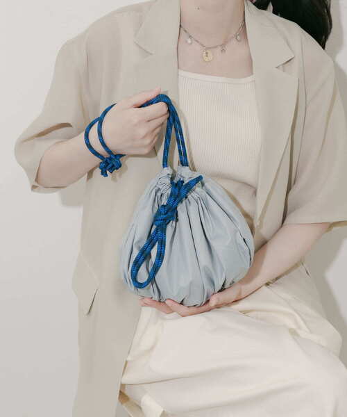 SMELLY（スメリー）の「ギャザーキンチャクショルダー（ショルダーバッグ・レディース・ブラック/グレー・-）」の8枚目の写真