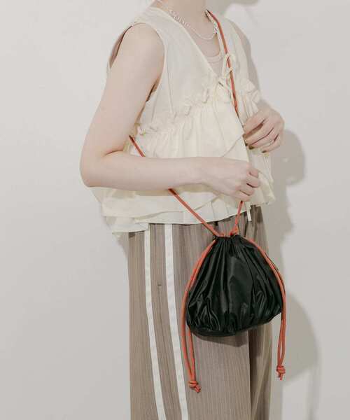 SMELLY（スメリー）の「ギャザーキンチャクショルダー（ショルダーバッグ・レディース・ブラック/グレー・-）」の10枚目の写真