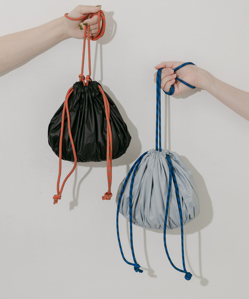 SMELLY（スメリー）の「ギャザーキンチャクショルダー（ショルダーバッグ・レディース・ブラック/グレー・-）」の12枚目の写真