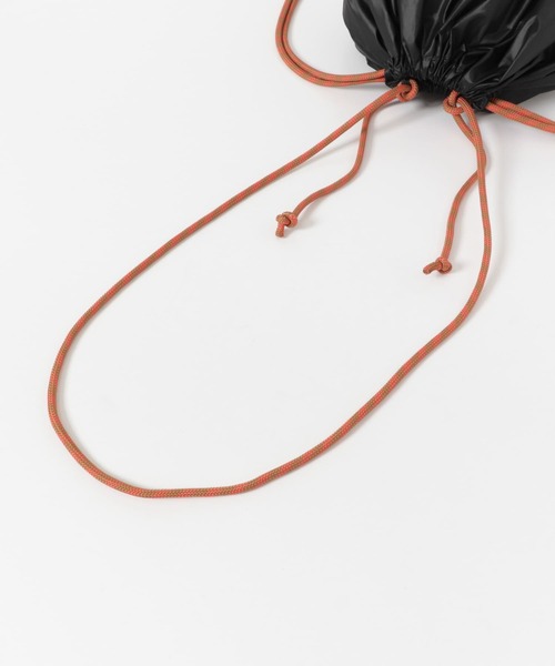 SMELLY（スメリー）の「ギャザーキンチャクショルダー（ショルダーバッグ・レディース・ブラック/グレー・-）」の5枚目の写真