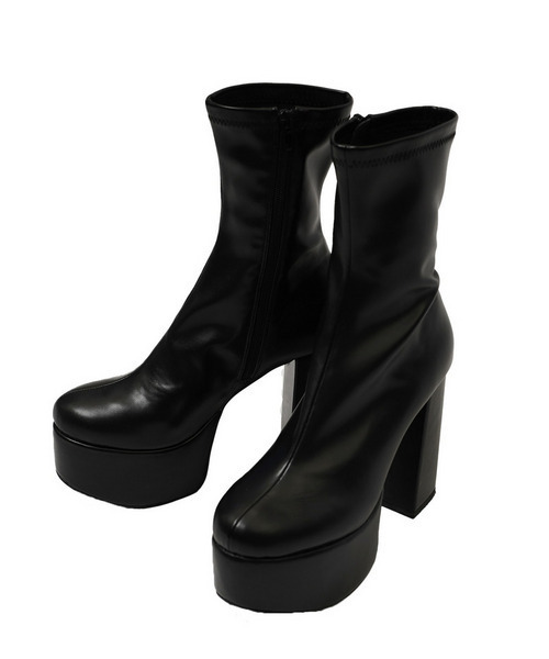 SPIRALGIRL（スパイラルガール）の「美脚ショートブーツ（ブーツ・レディース・ブラック・MEDIUM/LARGE）」の3枚目の写真