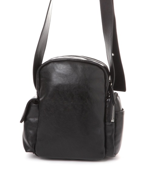 niko and...（ニコアンド）の「《500mlボトル収納可能》PUマルチポケットショルダーバッグ（ショルダーバッグ・レディース・ダークブラウン/ブラック・0）」の20枚目の写真