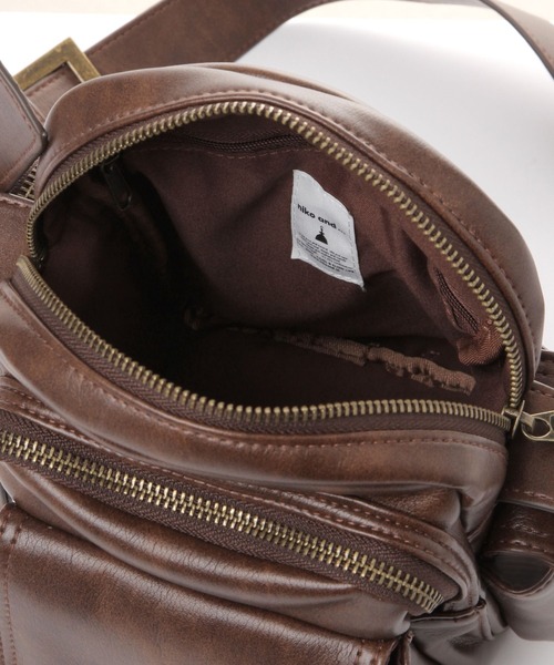 niko and...（ニコアンド）の「《500mlボトル収納可能》PUマルチポケットショルダーバッグ（ショルダーバッグ・レディース・ダークブラウン/ブラック・0）」の7枚目の写真