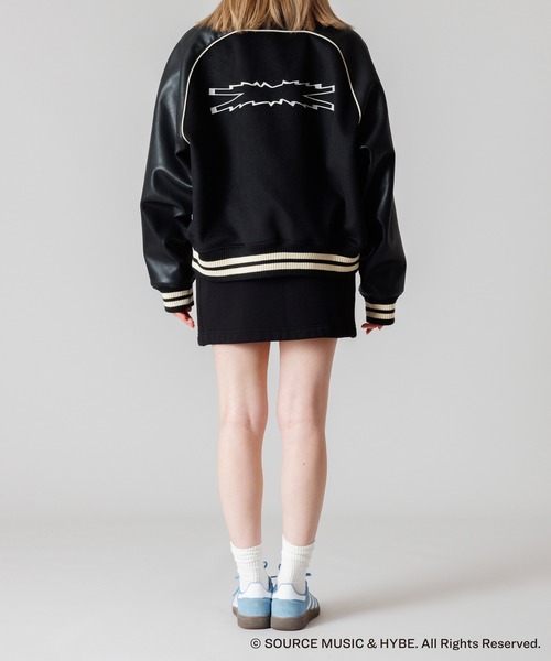 新品 LE SSERAFIM IM FEARLESS 長袖カットソー フォト HYBE初のガールズグループ LE SSERAFIM、初ミニアルバム