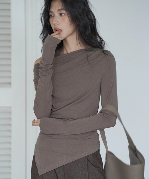 fano studios オフショルダー 黒 長袖トップス fano studios オフショルダー 黒 長袖トップス