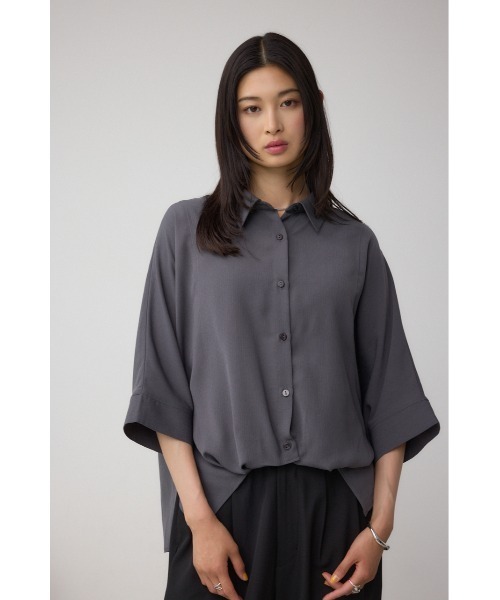 AZUL by moussy(アズールバイマウジー)の「楊柳タックヘムコクーンシャツ(シャツ/ブラウス・レディース・アイボリー/ブラック/グレー・FREE)」の7枚目の写真