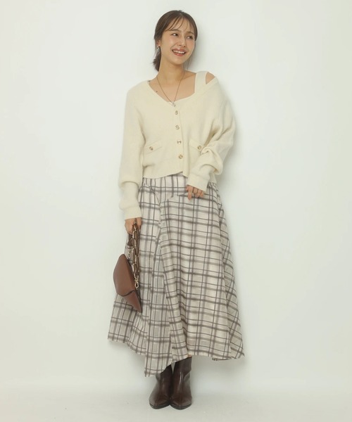 Apuweiser-riche(アプワイザーリッシェ)の「テディVネックアンサンブル(ニット/セーター・レディース・グレー/オフホワイト/ピンク/レッド/ブラウン・2)」の10枚目の写真