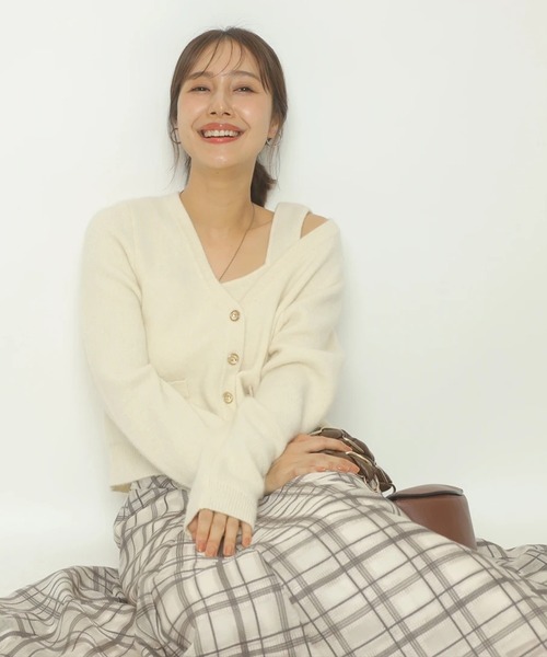 ア*缶様 RIER vネックニット ア*缶様 RIER vネックニット - メルカリ