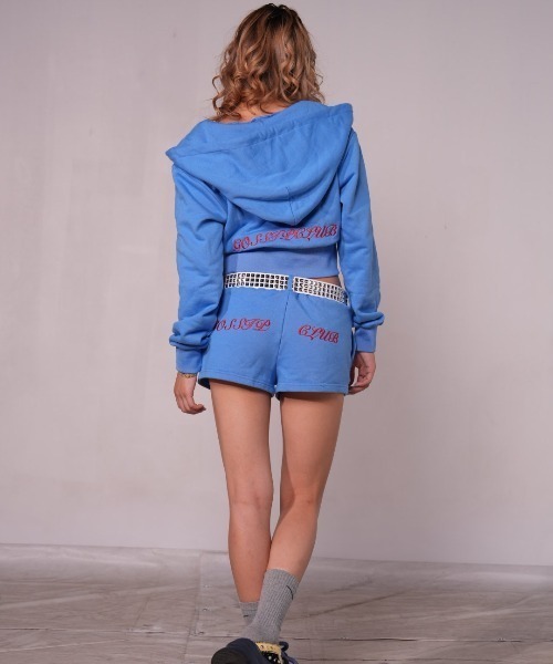 10729【美品】フェンディ☆カリグラフィー刺繍ロゴ短だけどクロップド丈パーカー 10729【美品】フェンディ☆カリグラフィー刺繍ロゴ短だけどクロップド