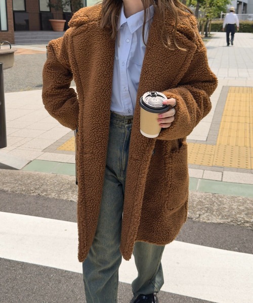 KOBE LETTUCE（コウベレタス）の「ビッグカラーボアコート（チェスターコート・レディース・ネイビー/キャメル/アイボリー・M）」の8枚目の写真