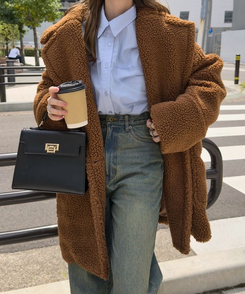 KOBE LETTUCE（コウベレタス）の「ビッグカラーボアコート（チェスターコート・レディース・ネイビー/キャメル/アイボリー・M）」の9枚目の写真