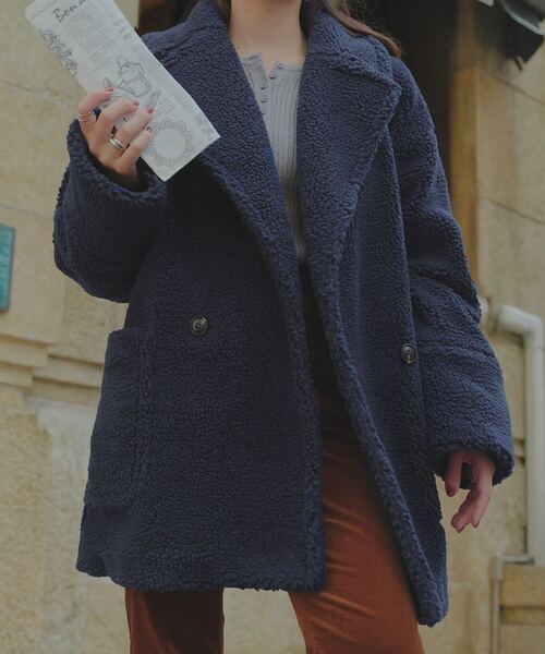 KOBE LETTUCE（コウベレタス）の「ビッグカラーボアコート（チェスターコート・レディース・ネイビー/キャメル/アイボリー・M）」の19枚目の写真