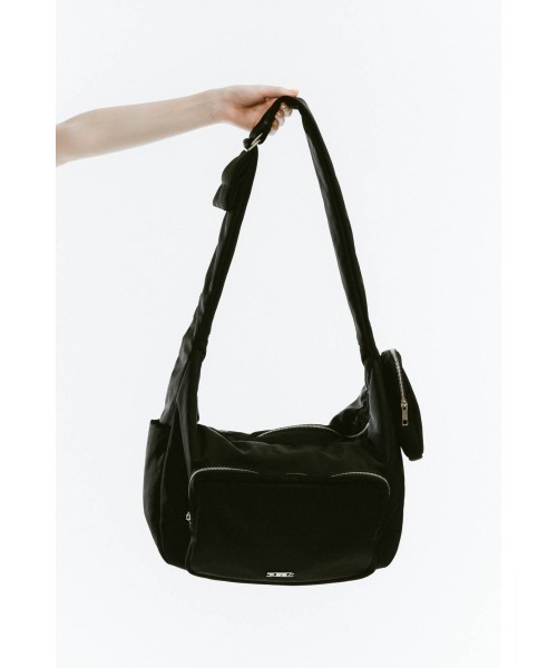 Knuth Marf(クヌースマーフ)の「useful nylon shoulder bag(ショルダーバッグ・レディース・ブラック/ブラウン・ONE SIZE)」の2枚目の写真