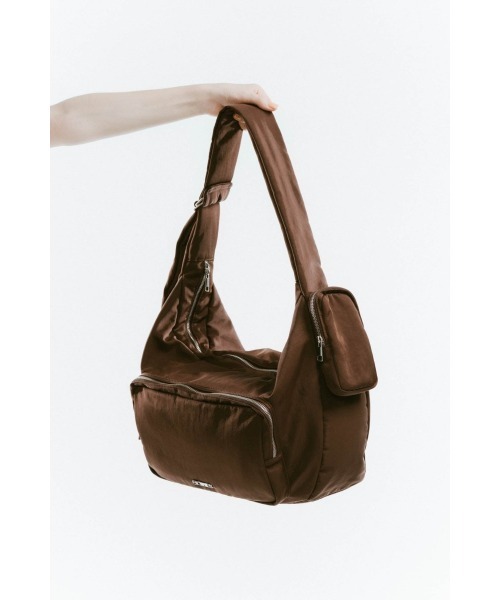 Knuth Marf(クヌースマーフ)の「useful nylon shoulder bag(ショルダーバッグ・レディース・ブラック/ブラウン・ONE SIZE)」の10枚目の写真