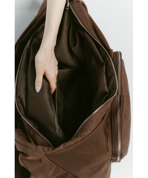 Knuth Marf(クヌースマーフ)の「useful nylon shoulder bag(ショルダーバッグ・レディース・ブラック/ブラウン・ONE SIZE)」の13枚目の写真