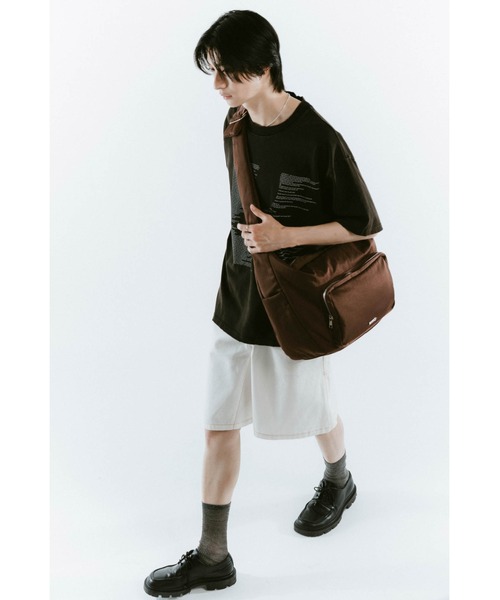 Knuth Marf(クヌースマーフ)の「useful nylon shoulder bag(ショルダーバッグ・レディース・ブラック/ブラウン・ONE SIZE)」の17枚目の写真