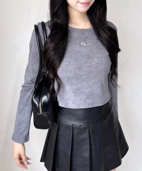 INGNI（イング）の「ムラ染めメタルロゴロングTシャツ（Tシャツ/カットソー・レディース・ブラック/グレー/オフホワイト・M）」の17枚目の写真