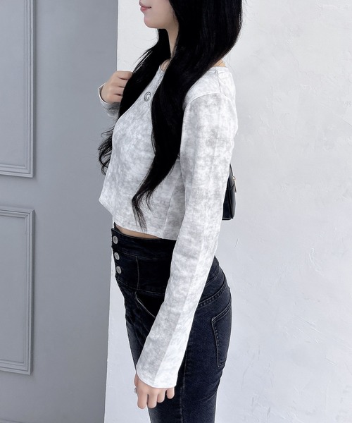 INGNI（イング）の「ムラ染めメタルロゴロングTシャツ（Tシャツ/カットソー・レディース・ブラック/グレー/オフホワイト・M）」の6枚目の写真