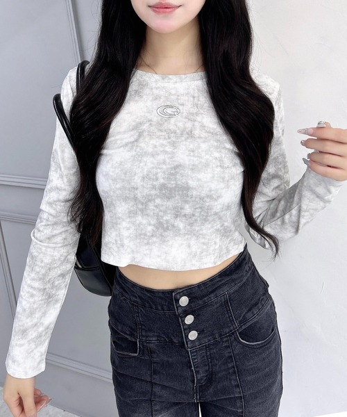 INGNI（イング）の「ムラ染めメタルロゴロングTシャツ（Tシャツ/カットソー・レディース・ブラック/グレー/オフホワイト・M）」の21枚目の写真