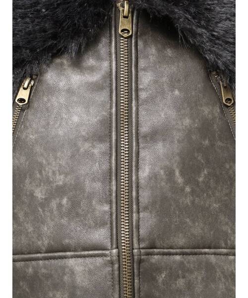 EVRIS（エヴリス）の「BIGカラーフェイクファーショートブルゾン（ブルゾン・レディース・ブラック/ブラウン/カーキ・FREE）」の22枚目の写真