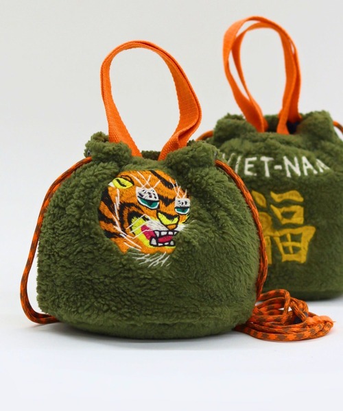 HOUSTON(ヒューストン)の「HOUSTON(ヒューストン)BOA NYLON EFFECT BAG/虎/ボア&ナイロンエフェクトバッグ/巾着ミニショルダーバッグ レディース メンズ ユニセックス(ショルダーバッグ・レディース・ブルー/オリーブ/ラベンダー・FREE)」の2枚目の写真
